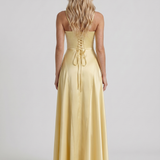 Vestido largo de satén de línea A con escote de pico Adelaide - Amarillo limón