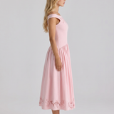 Vestido midi con ojetes y cuello barco Delfina - Rosa