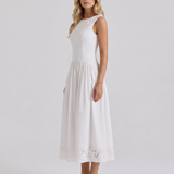 Vestido midi con ojetes y cuello barco Delfina - Blanco