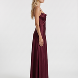 Vestido largo de satén con cuello drapeado Eloise - Cereza lacado