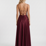 Vestido largo de satén con cuello drapeado Eloise - Cereza lacado
